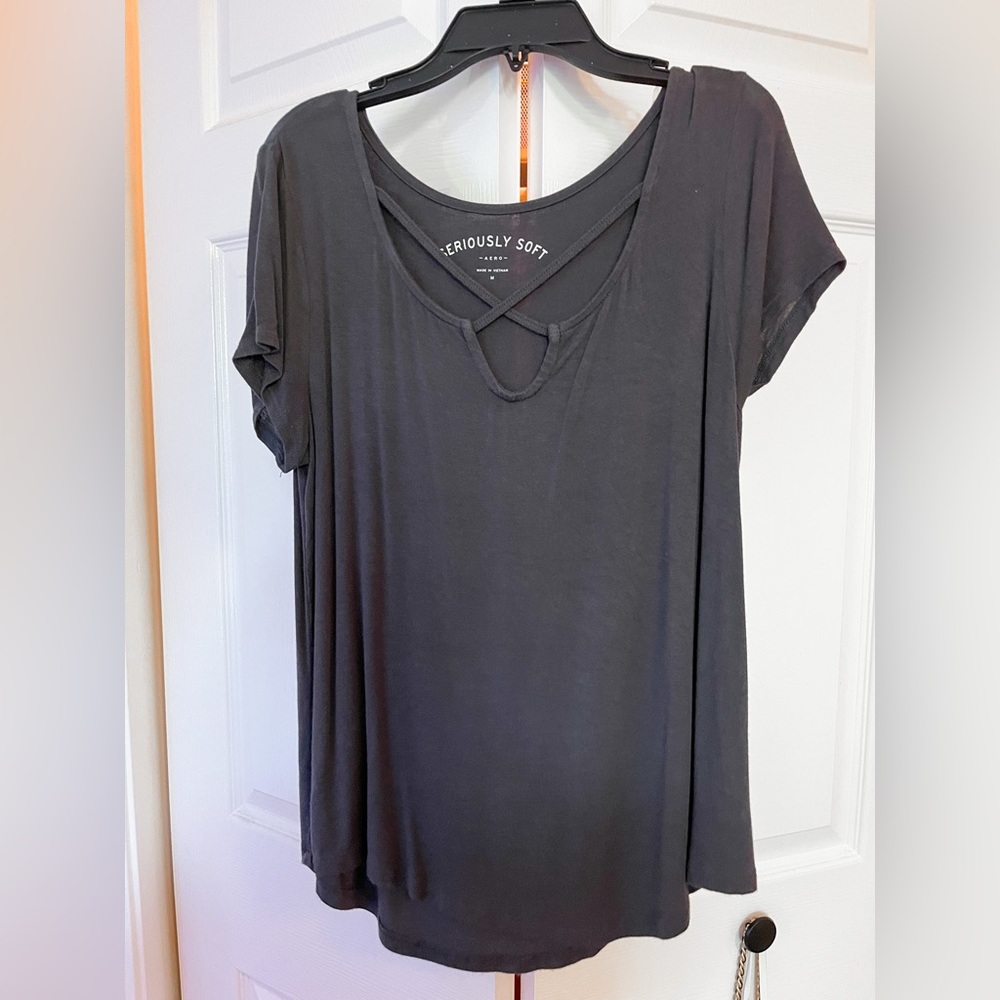 AÉROPOSTALE - Gray Cross Top